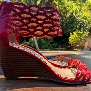 Enzo Angiolini, red platform sandals - Size 10